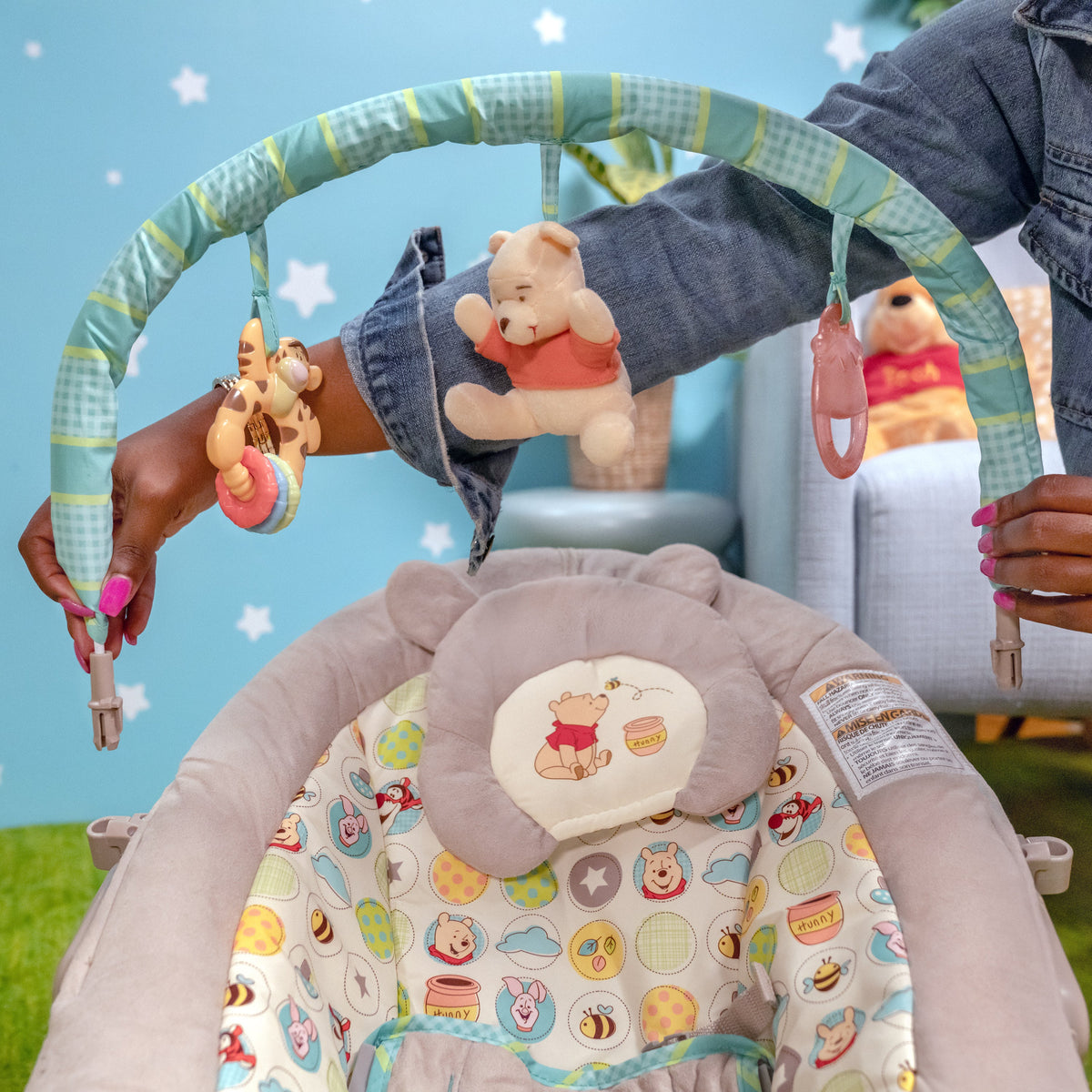 Bright Starts Disney Baby Winnie the Pooh Dots & Hunny Pots Baby Bouncer Infant Seat