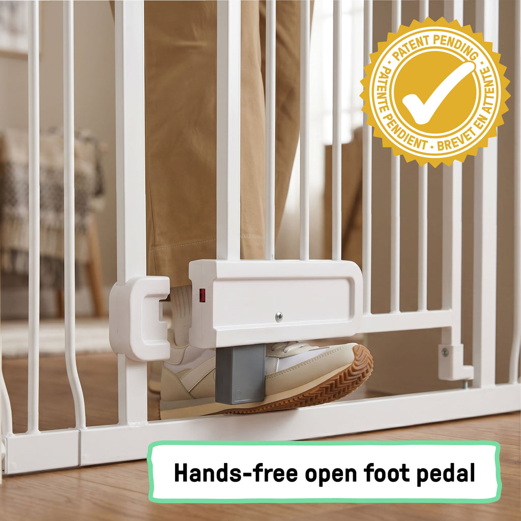 Ingenuity The Doorway Series Hands Free Open Gate for Babies and Pets - White
