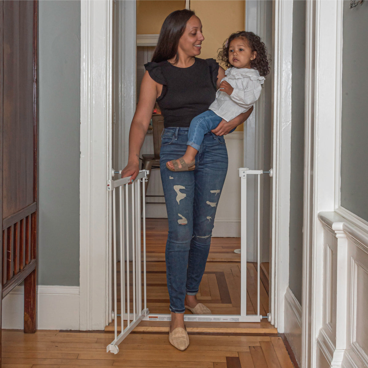 Everywhere Extra Wide Walk-Thru Pet and Baby Gate, Openings 28.75-39.75 Wide - White
