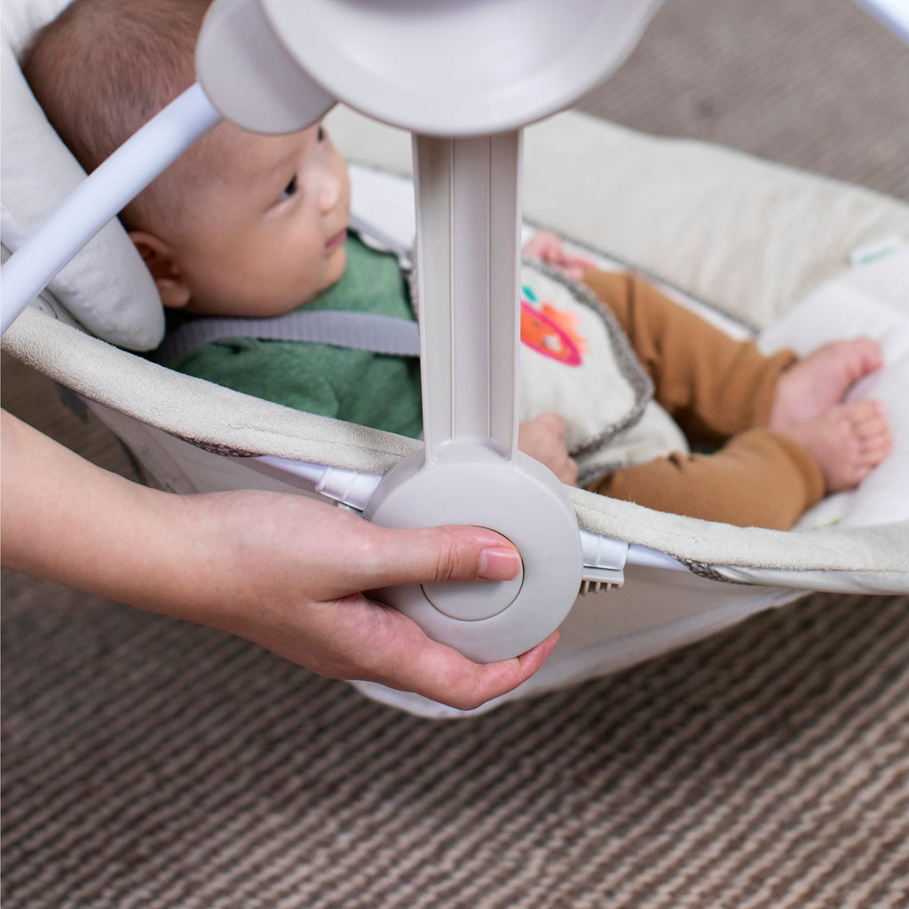Ingenuity Soothe 'n Delight Portable Baby Swing with Music, Cozy Kingdom