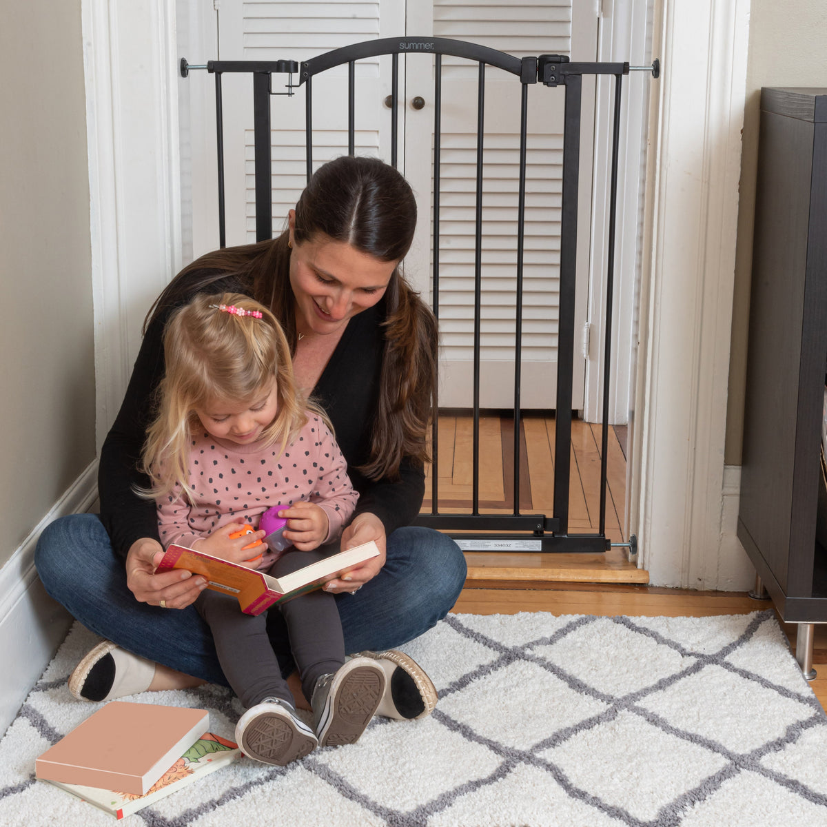 Extra Tall Dcor Safety Pet and Baby Gate, Openings 28.75- 39.75 Wide, 36 Tall - Black