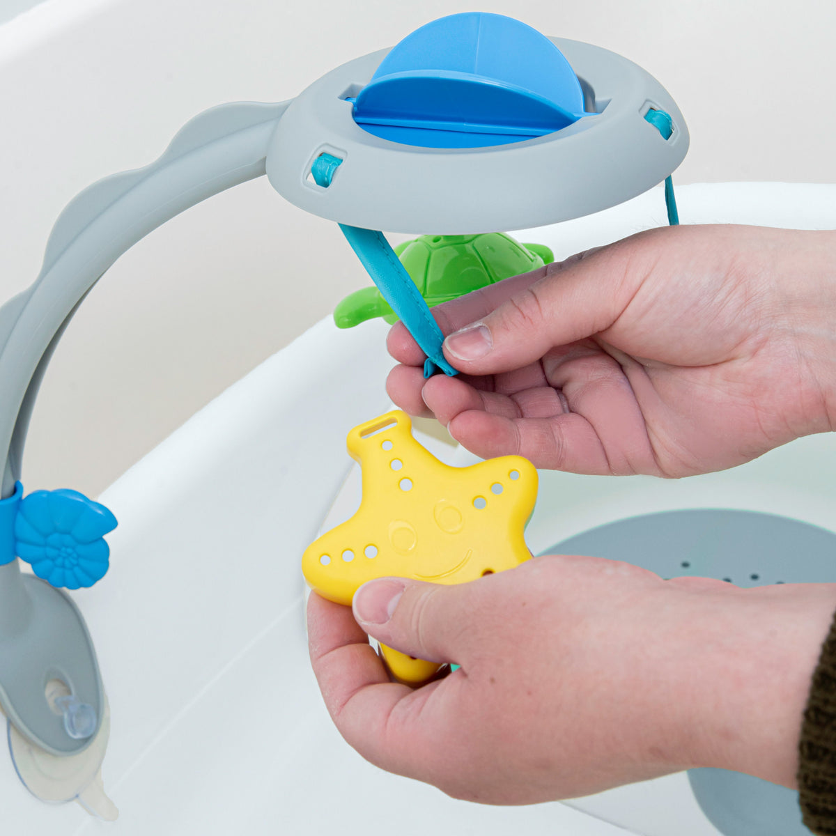 Gentle Support Multi-Stage Tub With Toys