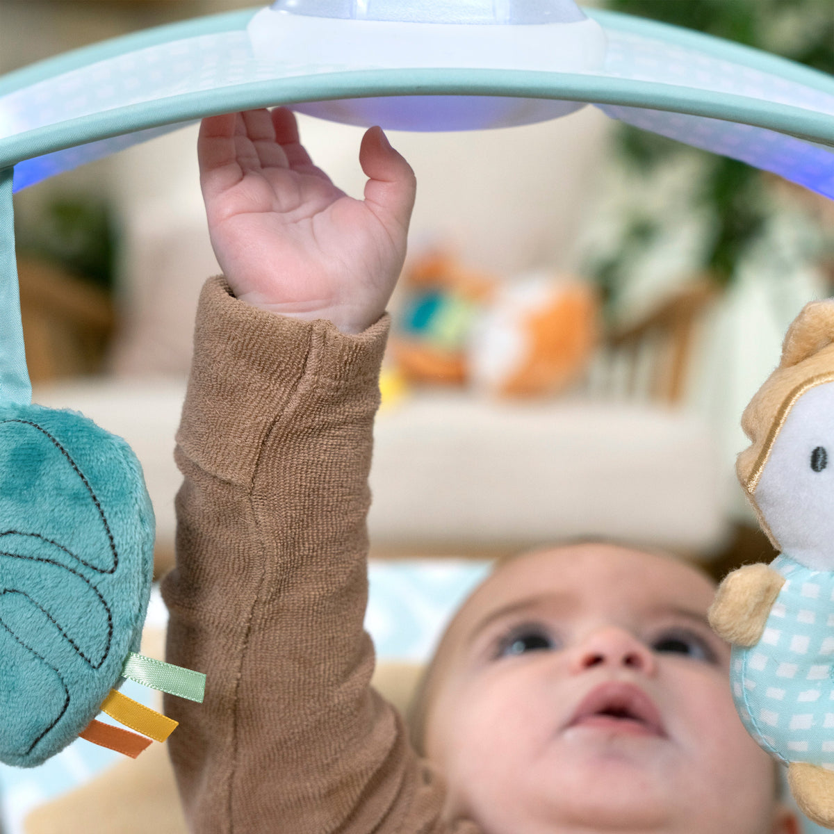 Ingenuity InLighten Baby Bouncer Seat with Light Up Toy Bar, Kitt