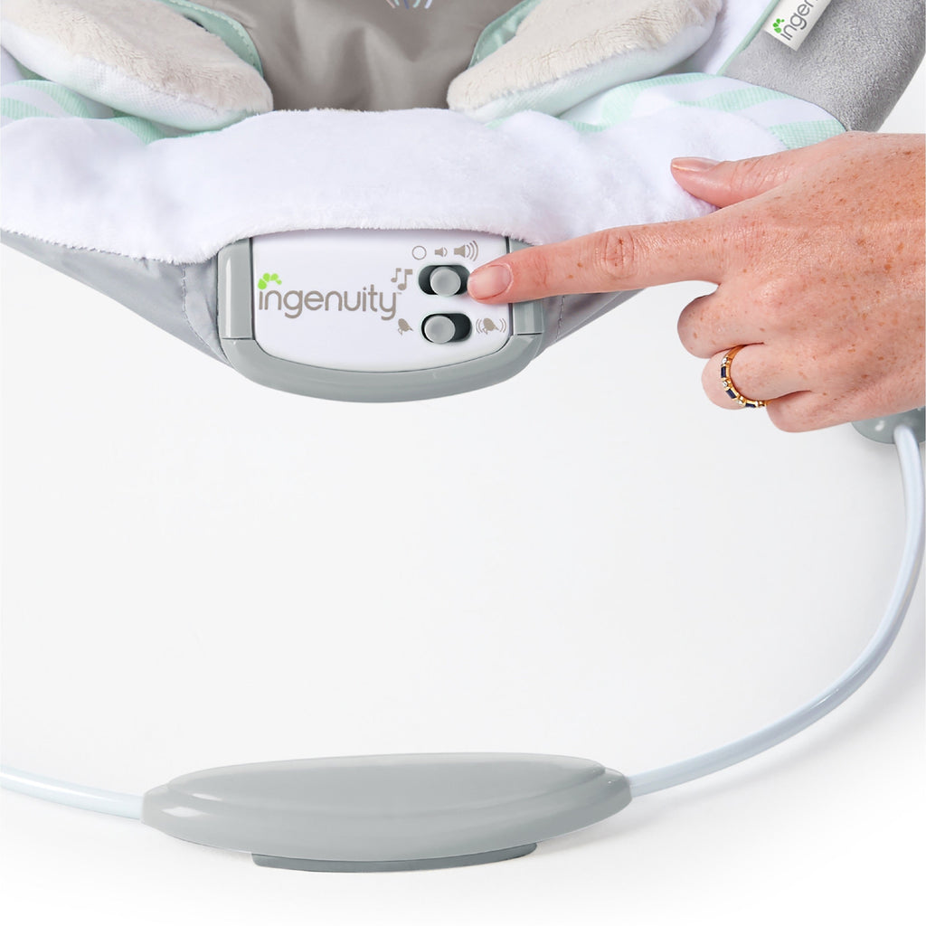 Ingenuity Bouncer Infant Seat with Vibration and Melodies, Landry the Lion