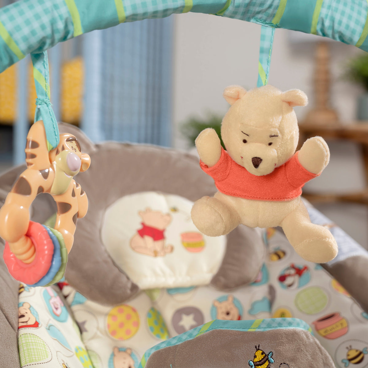 Bright Starts Disney Baby Winnie the Pooh Dots & Hunny Pots Baby Bouncer Infant Seat